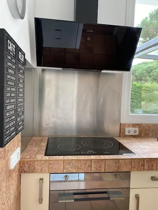 Villa Casa Y Loft Minimalista, Jardin Y Parking Privado Gerona España