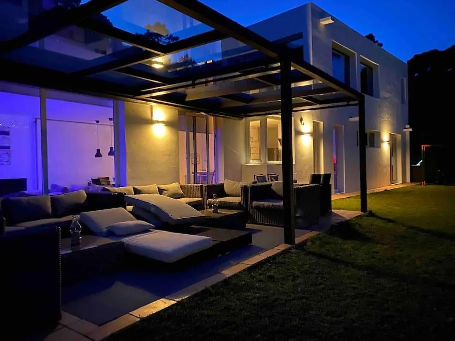 Villa Casa Y Loft Minimalista, Jardin Y Parking Privado Gerona